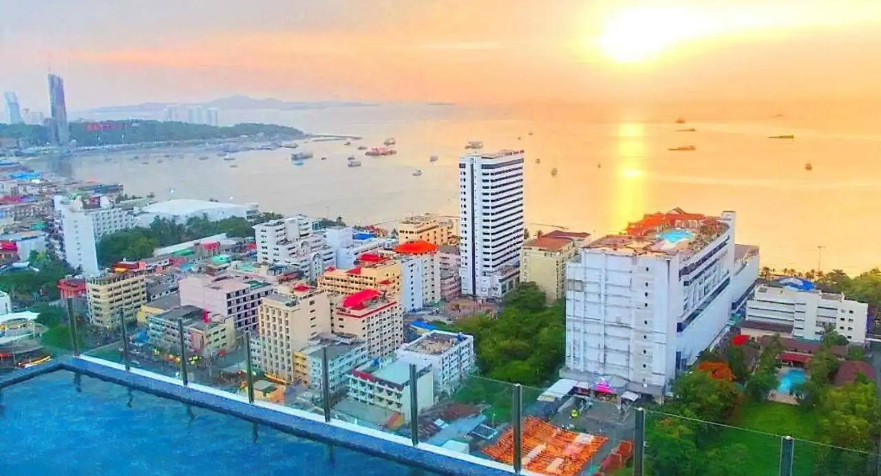 2 Bed Room, Large Living Room @ Central Pattaya Exterior photo